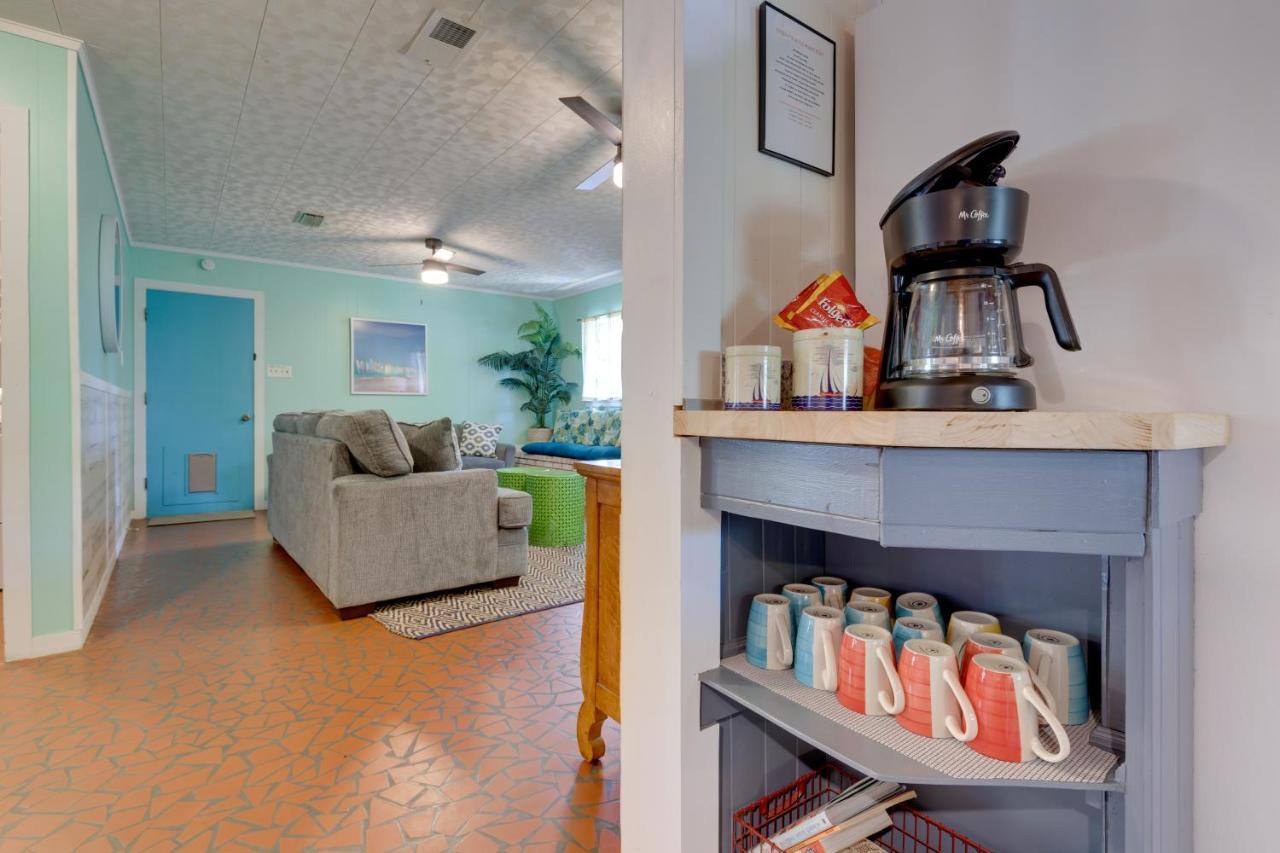 Vibrant Pass Christian Oasis - 3 Blocks To Beach! Exterior photo